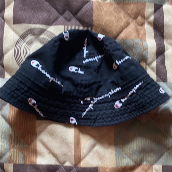 Champion Bucket Hat. - Picture 1 of 2